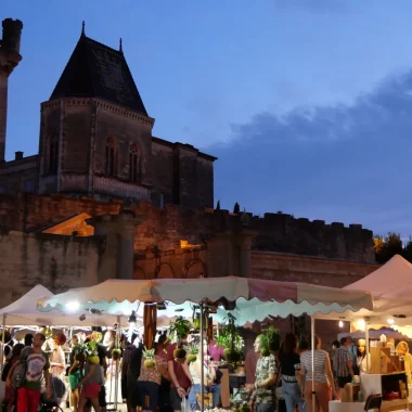 Les marchés nocturnes en Pays d’Uzès Pont du Gard