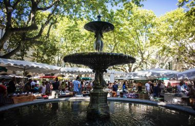 Le marché d’Uzès : l’un des plus beaux de France